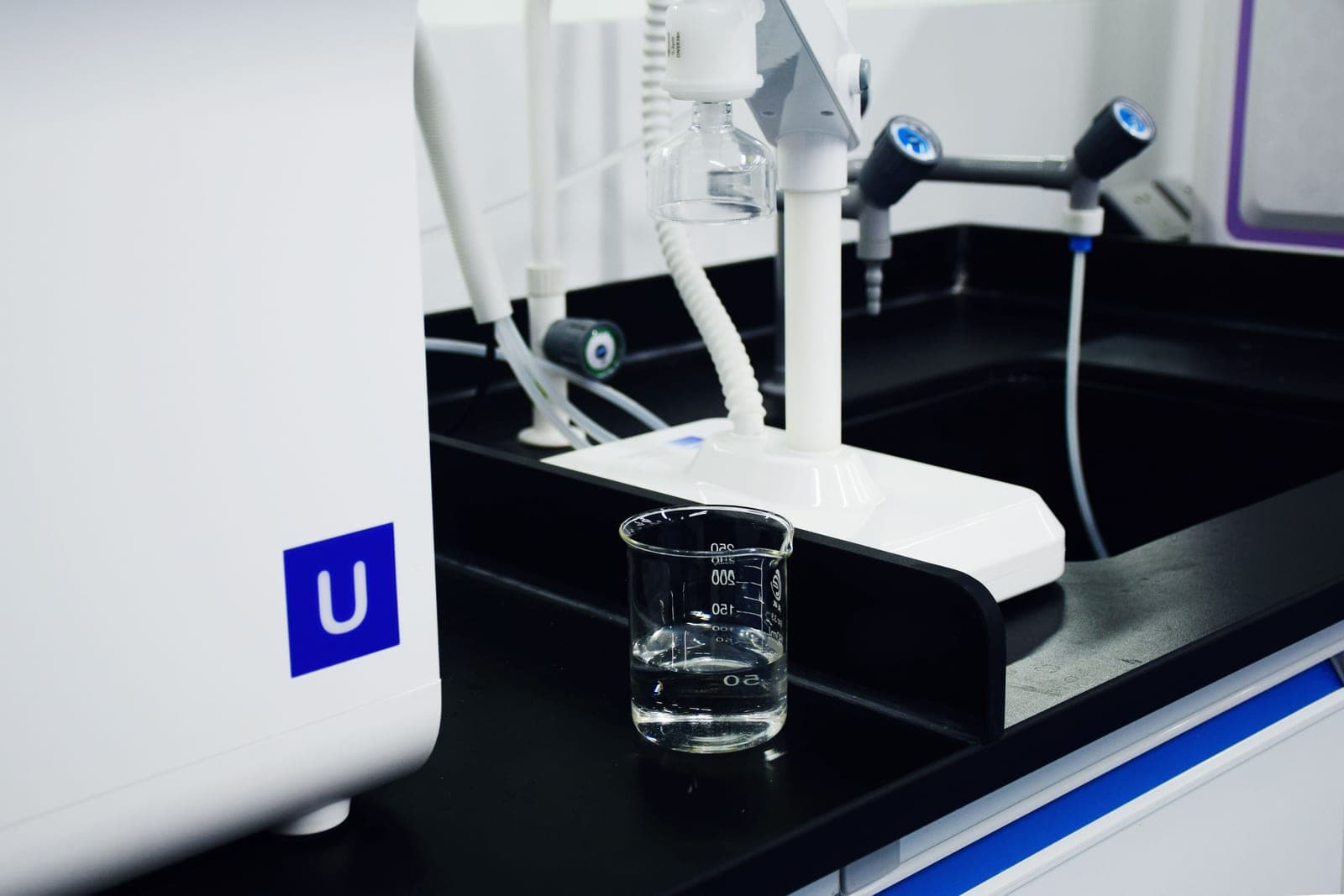 A measurement instrument on a laboratory workbench